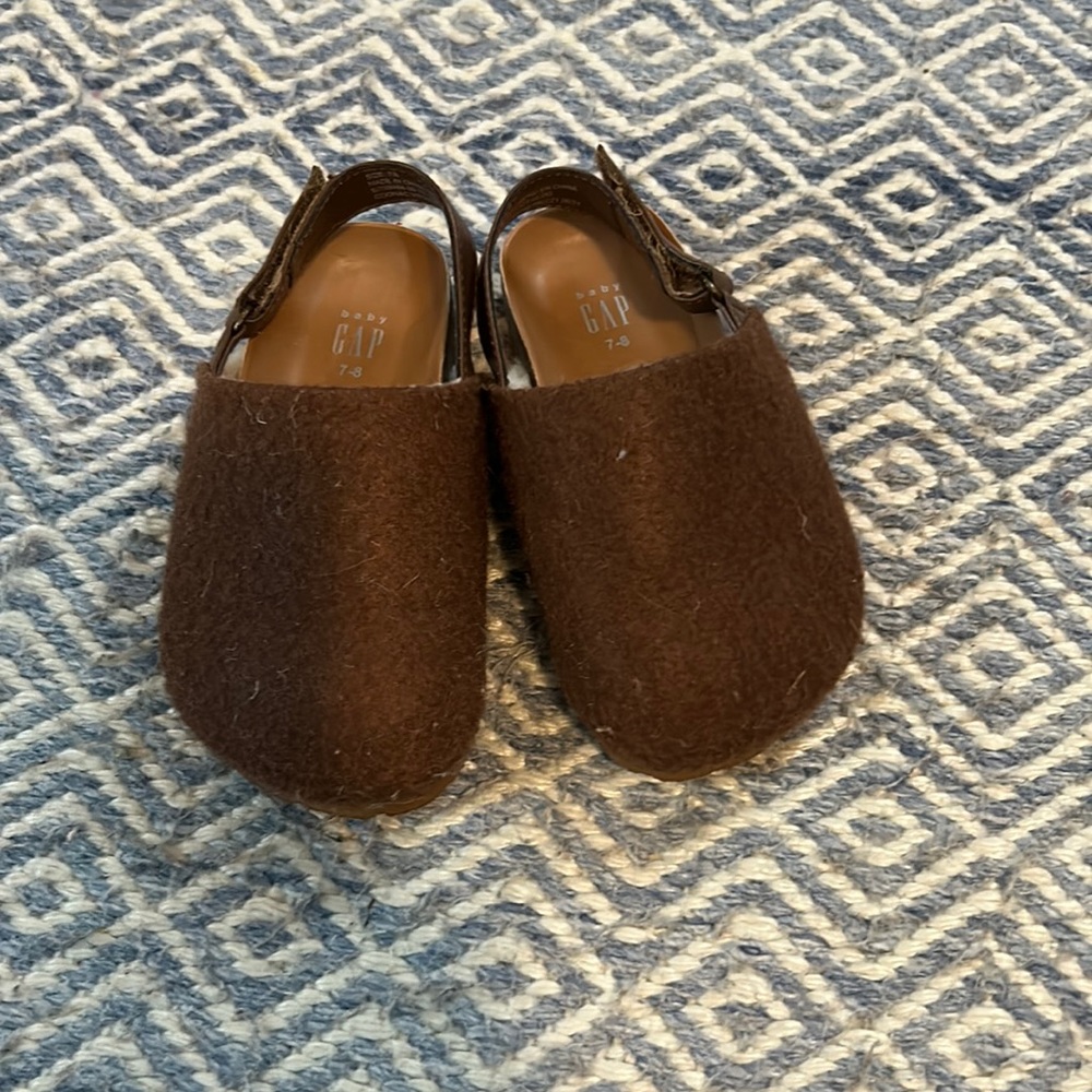 Gap mules